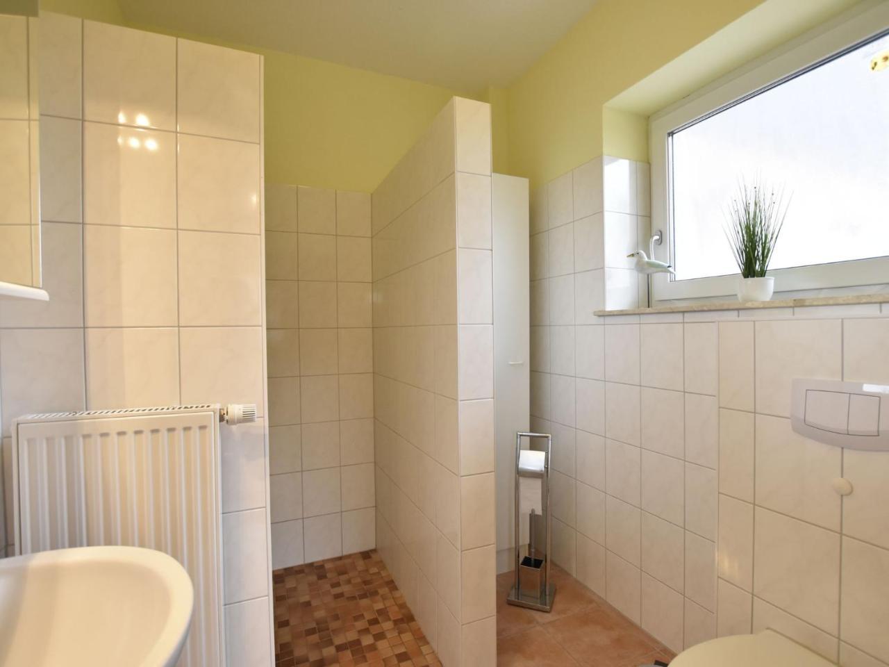 Peaceful Apartment In Zierow With Terrace Exteriör bild